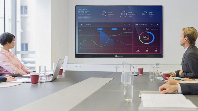 meeting-room-led-screens-in-multifunctional-room